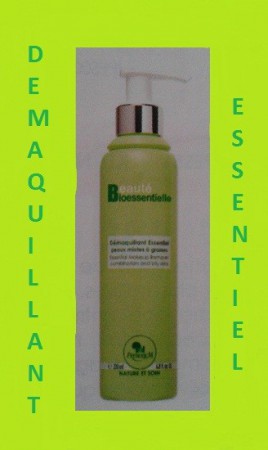 DÉMAQUILLANT ESSENTIEL